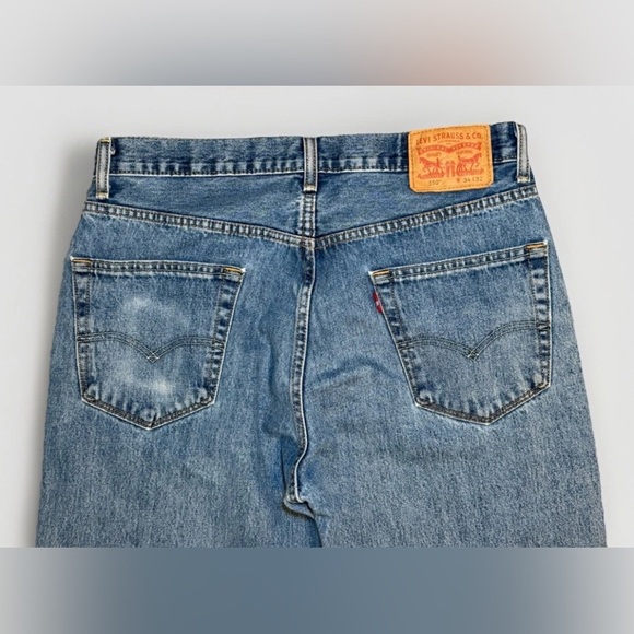 Levi’s Jeans Mens 34x32 Blue 550 Denim Pants Measures 33x31 Straight Faded - Picture 5 of 9